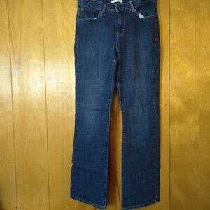 Levi's Classic Boot Cut Blue Jeans Size 8 Denim Logo Classic Casual Preppy